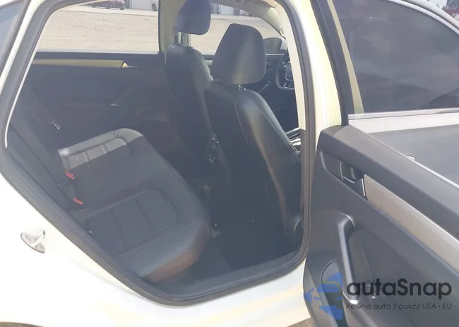 1VWSA7A33NC009415: 42596407