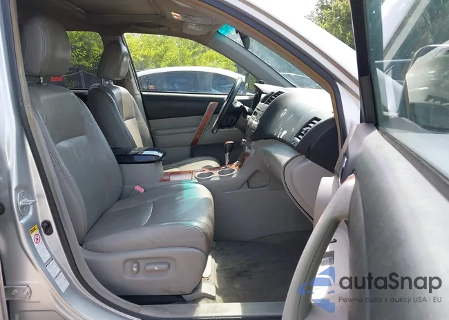 JTEES42A292130663: 42596437