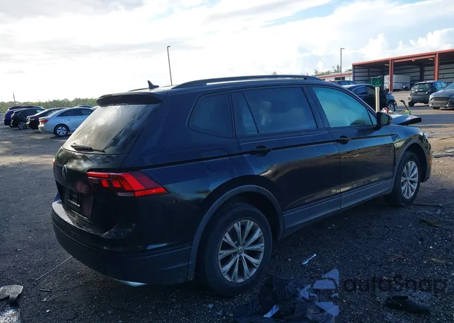 3VV1B7AX7LM133084: 42597631