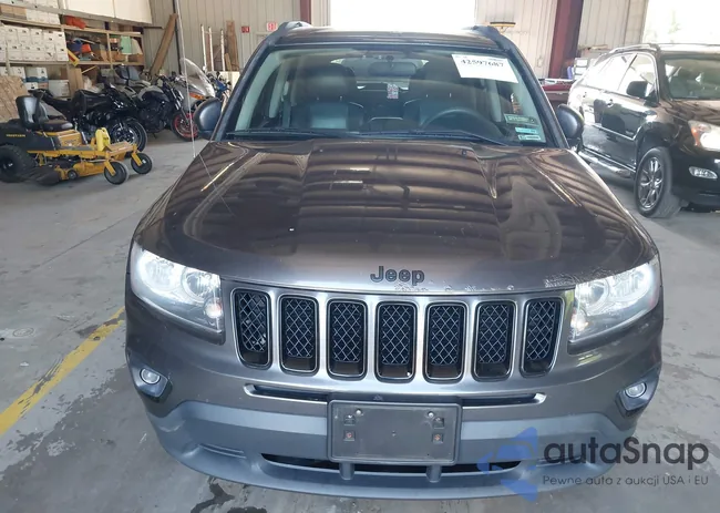 1C4NJDBB5FD366871: 42597687