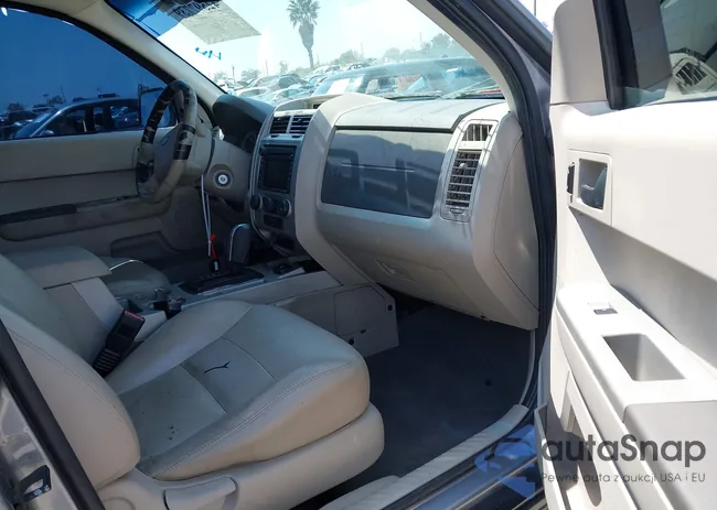 1FMCU59H48KB09466: 42597739