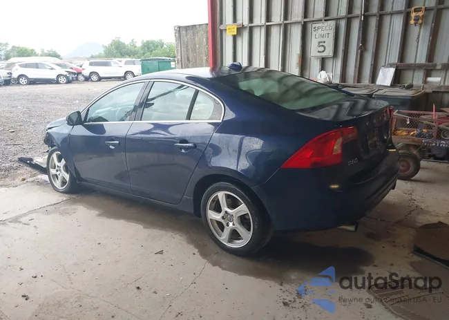 YN1612FS6D1223536: 42597858