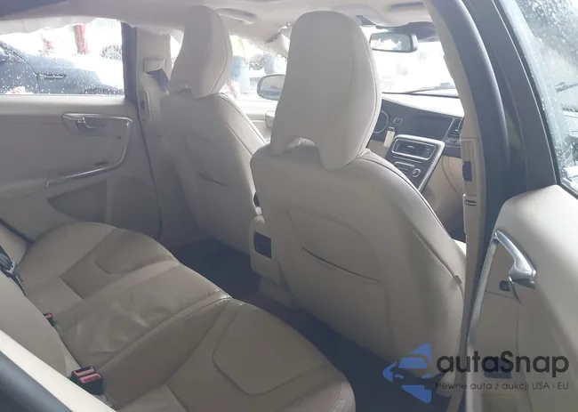 YN1612FS6D1223536: 42597858