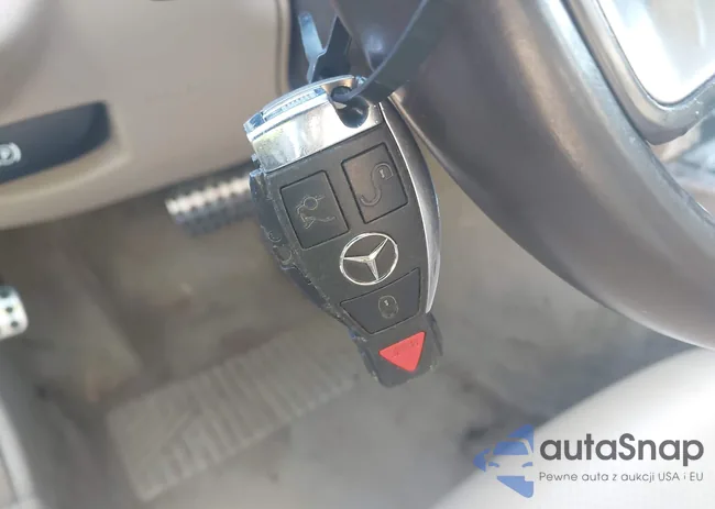 WDDGJ4HB7CF780885: 42598005