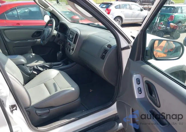 1FMYU93125KA69876: 42597136