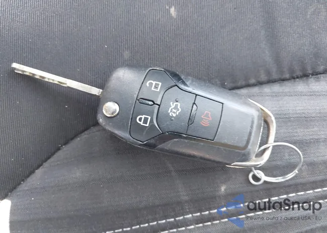 1FA6P0HD8G5128647: 42597353