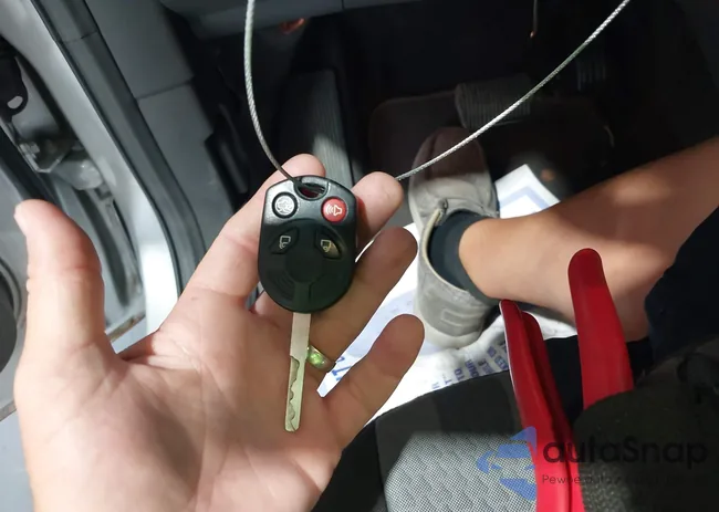 1FMCU0GD3HUE84496: 42598873