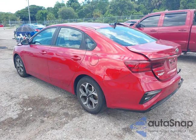 3KPF24AD8ME325411: 42598108