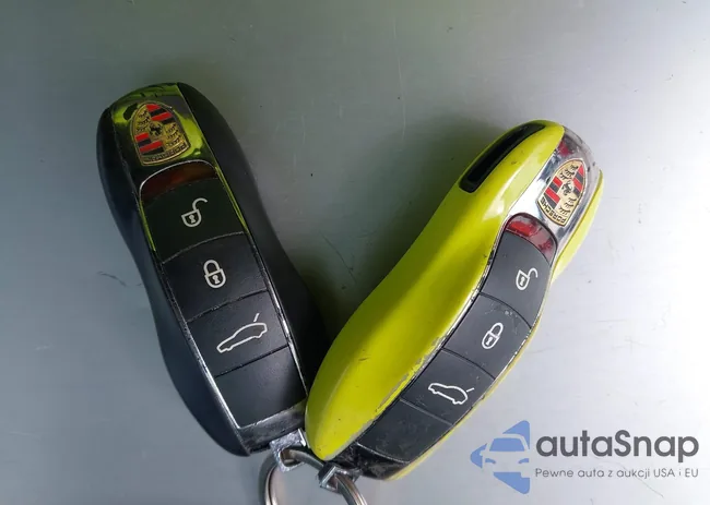 WP0AD2A77GL040214: 42598174