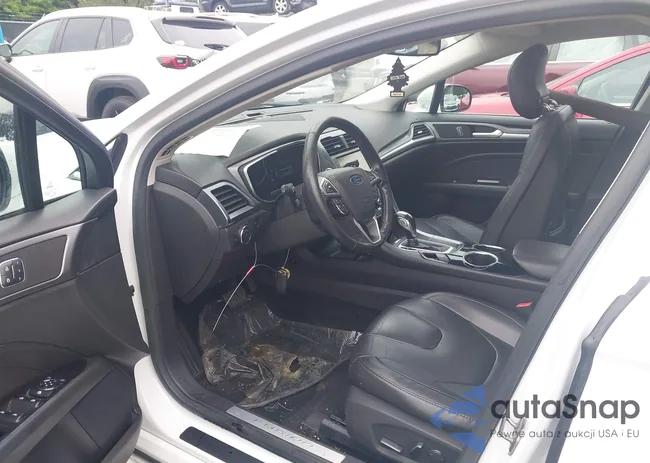 3FA6P0RU6DR315585: 42598359