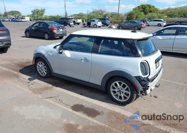 WMWXP7C51F2A42183: 42599528