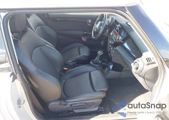 WMWXP7C51F2A42183: 42599528