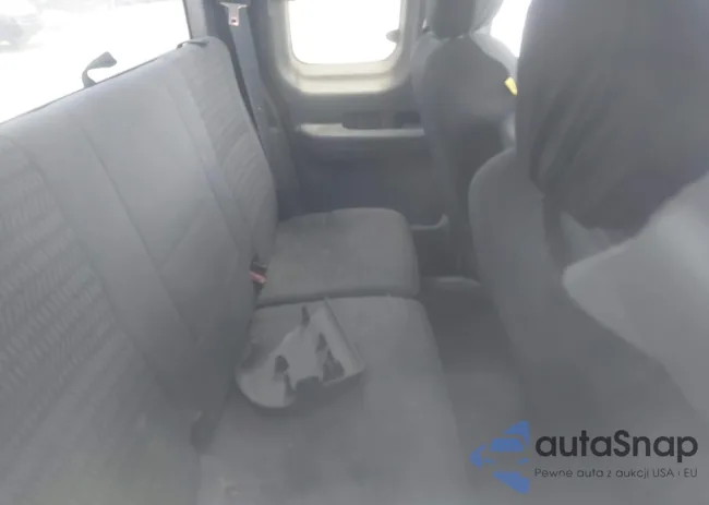 1FTRX07W33KB50982: 42599811