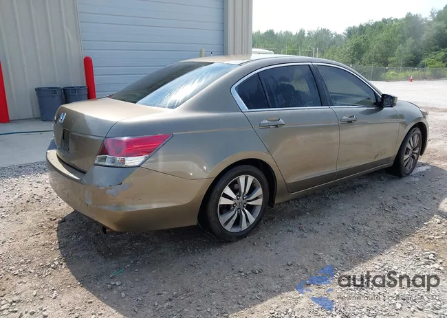 1HGCP2F32AA052300: 42600525