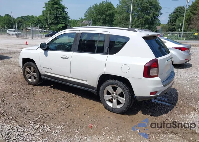 1C4NJDEB3GD542619: 42600575