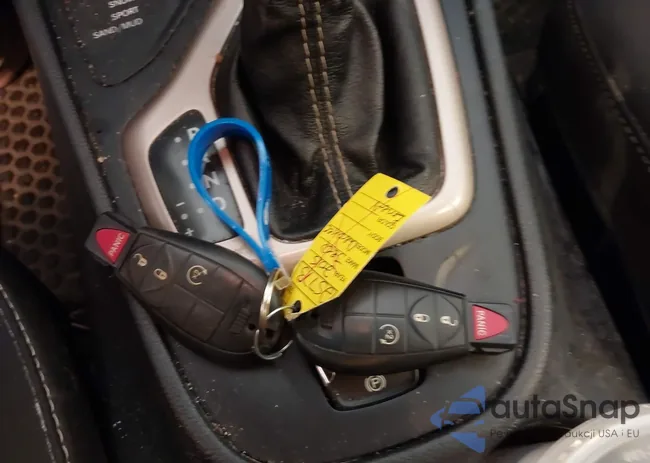 1C4PJMCS5FW756722: 42600650