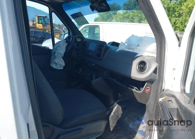 W1Y4EBHY2LT034545: 42600724