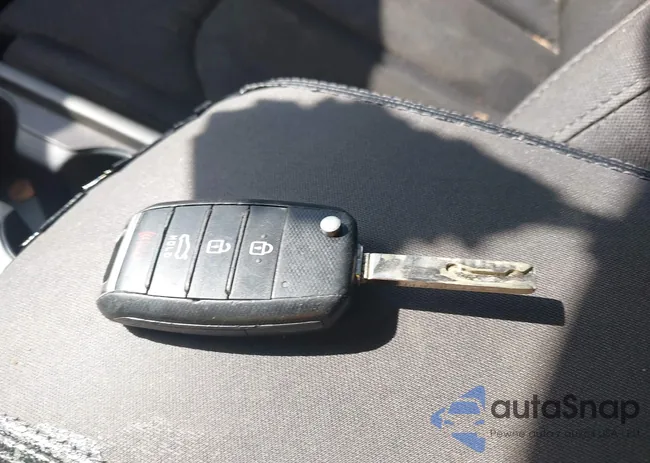 5XXGT4L39HG122353: 42600744