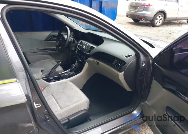 1HGCR2F30HA244545: 42600795