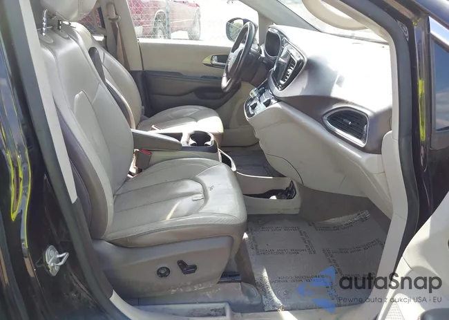 2C4RC1EG7HR550985: 42600821