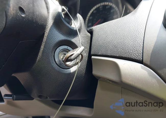 1HGCP2F34BA014357: 42600975