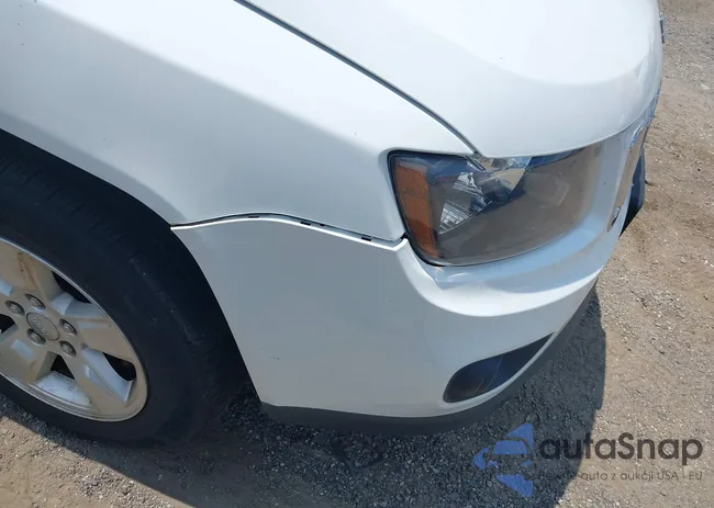 1C4NJCBA8FD334143: 42600212