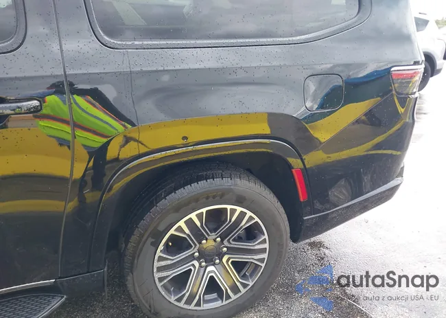 1C4SJRBP4PS562826: 42600245