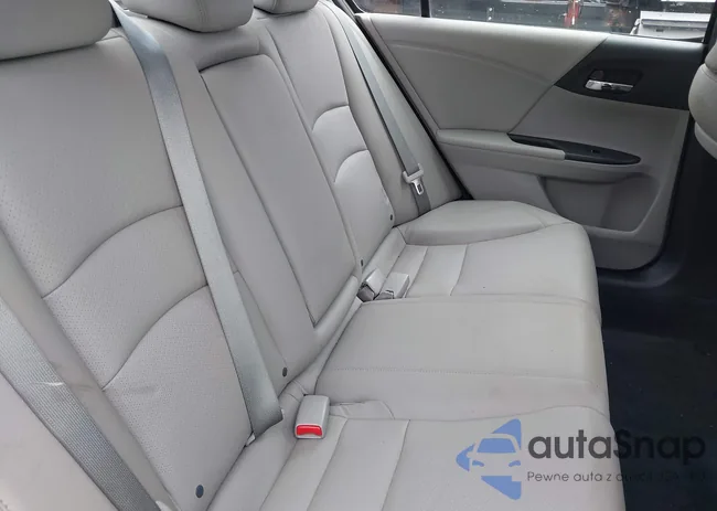 1HGCR2F82EA101250: 42600335