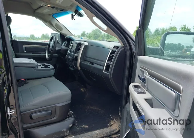 1C6RR7LT1JS223656: 42600345