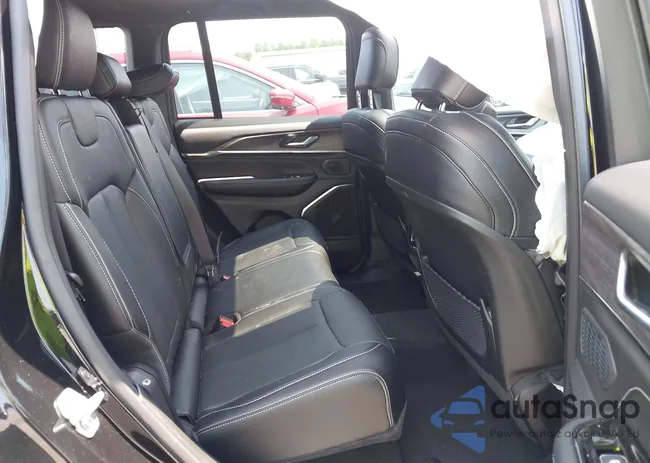 1C4RJHDG8S8631108: 42600379