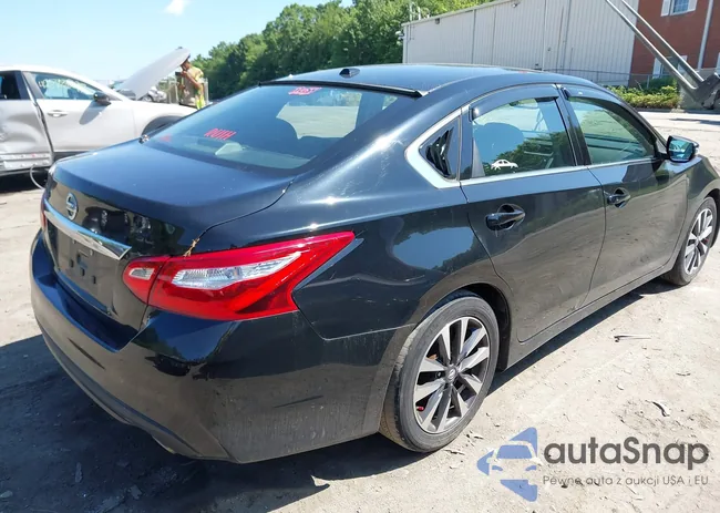 1N4AL3AP5GC213923: 42601496