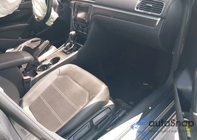 1VWBA7A38JC020260: 42601688