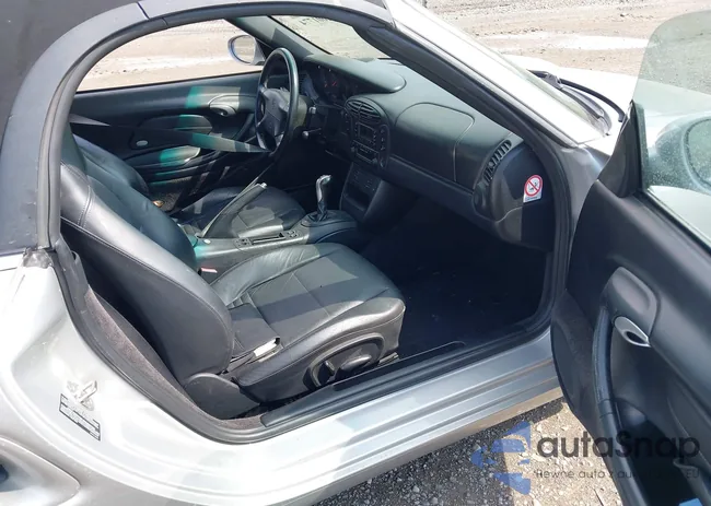 WP0CA2988YU628438: 42601774