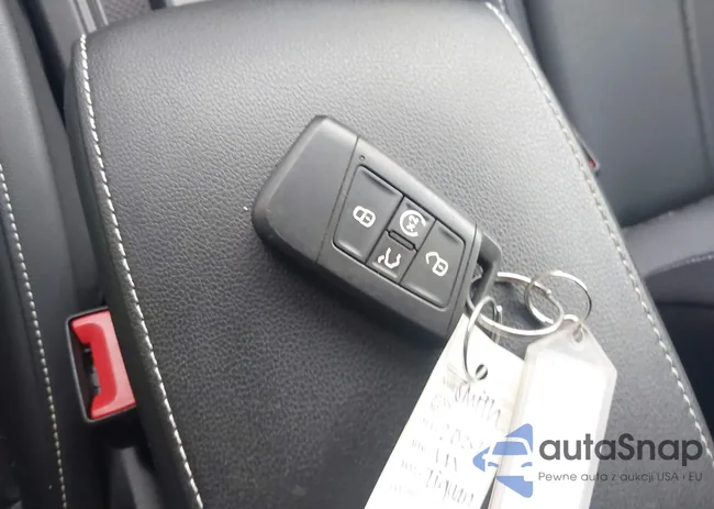 3VVNB7AX2RM051824: 42601781