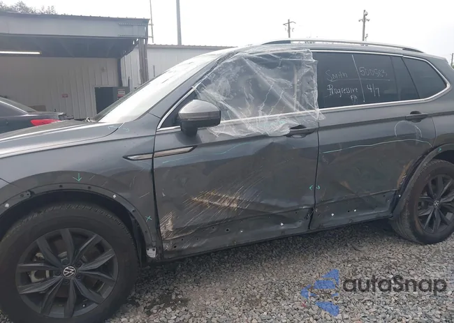 3VVNB7AX2RM051824: 42601781