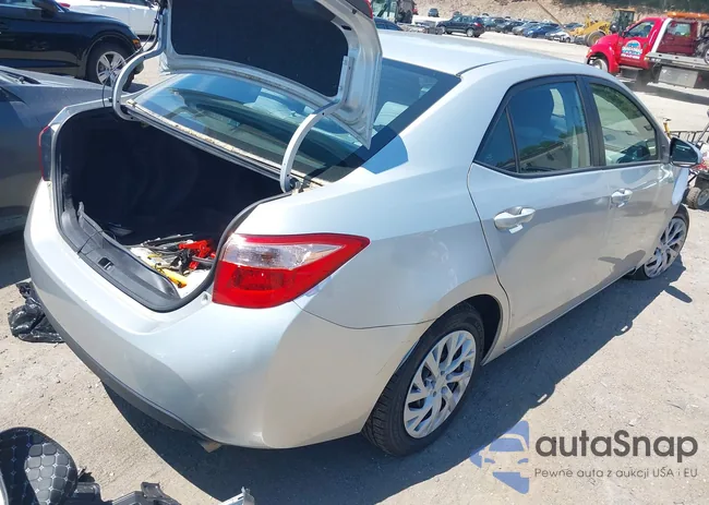 2T1BURHE3JC045233: 42601818