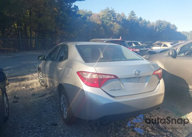 2T1BURHE3JC045233: 42601818