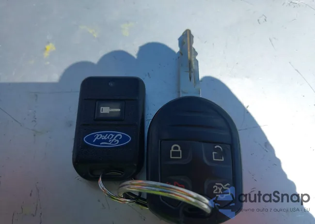 1FMJU2A58EEF00458: 42601878