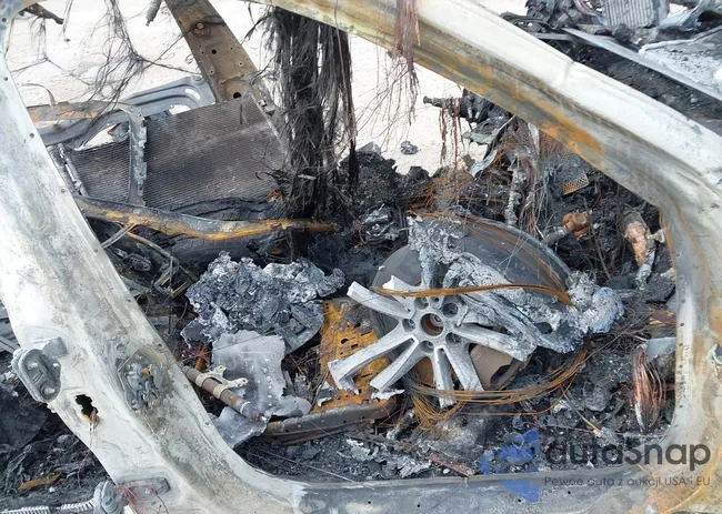 WBA7U2C03MCF59301: 42601063