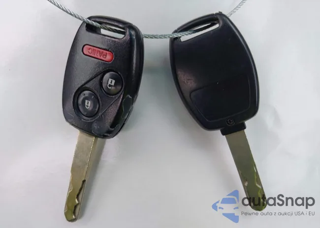 2HKYF18547H537944: 42601176