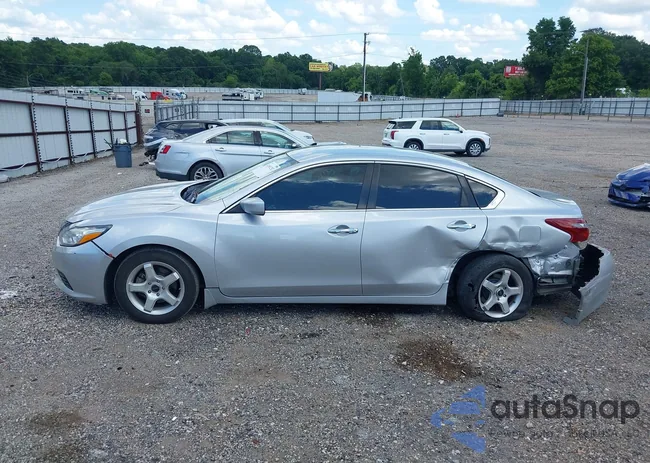 1N4AL3AP3JC283220: 42601252