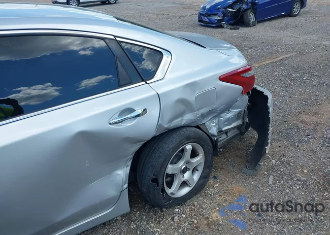 1N4AL3AP3JC283220: 42601252