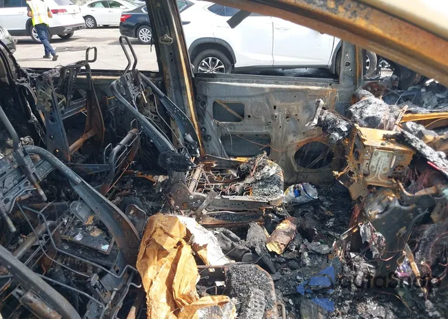 5TDKK3DC8BS009103: 42602960