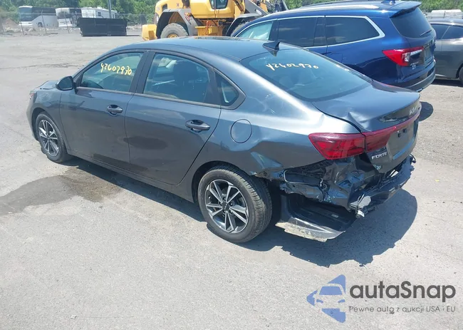 3KPF24AD9PE578855: 42602970