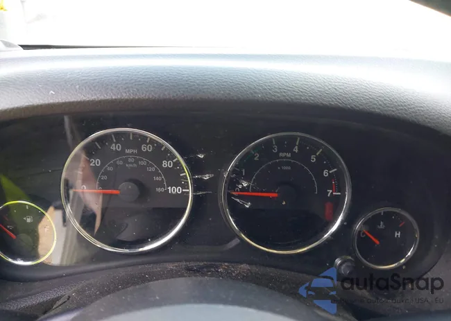 1C4AJWBG8GL111158: 42602359