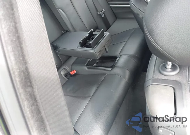 WBA4R9C53HK878182: 42602395