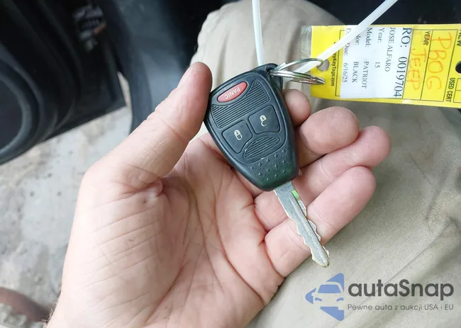 1C4NJRBB6FD202901: 42603556