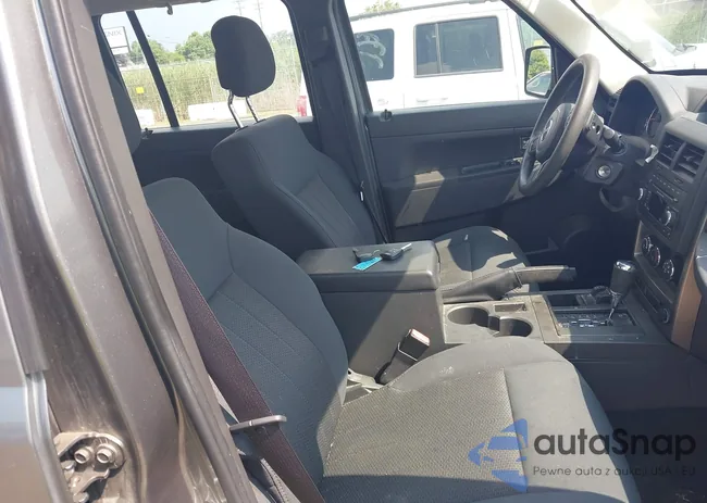 1C4PJMAK0CW137864: 42603322