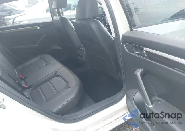 1VWBA7A30JC022116: 42604767