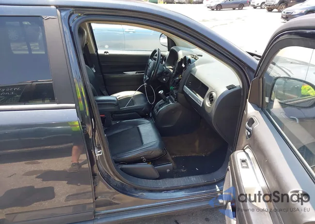 1C4NJDEB9ED632886: 42604829